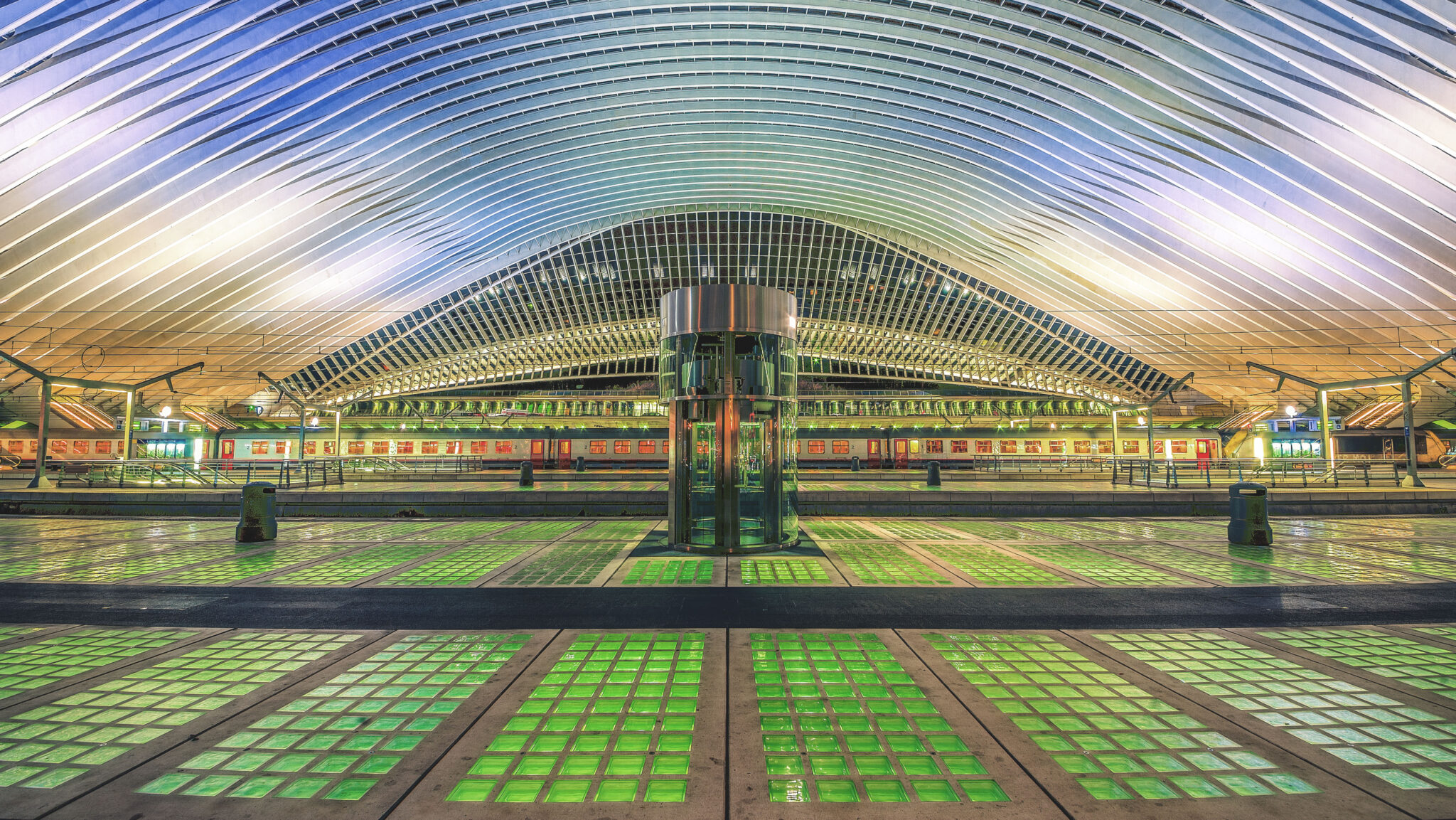 Lüttichs futuristischer Bahnhof